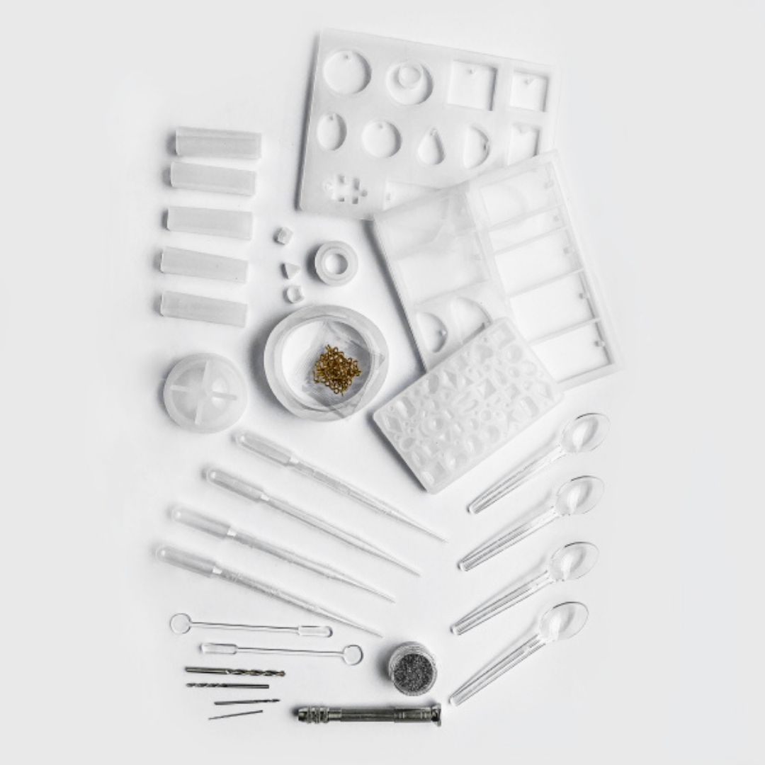 GLUESY® Sada na výrobu šperkov zo živice (83 kusov) – Obrázok 2