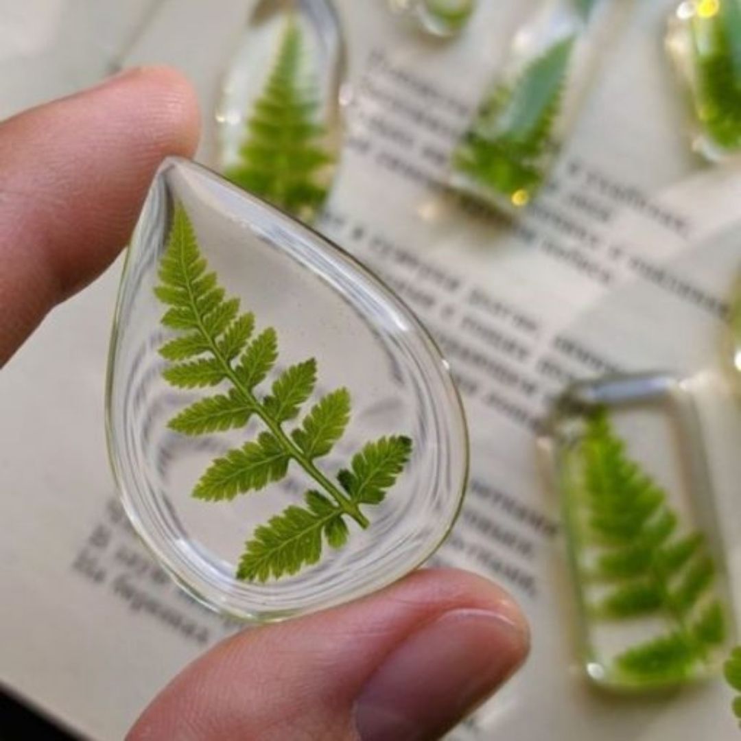 GLUESY® Sada na výrobu šperkov zo živice (83 kusov) – Obrázok 6